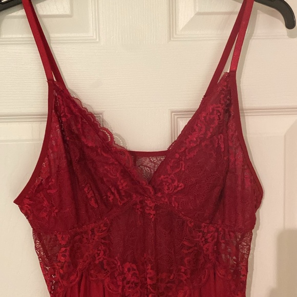 ! 2XL 2X women’s red babydoll lingerie dress with slits and lace - Picture 2 of 4